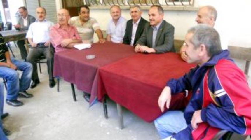 Giresun Milletvekili Geldi k&ouml;yl&uuml;lerle biraraya geldi