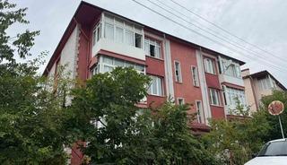 Karab&uuml;k&rsquo;te 3. kattan d&uuml;şen Afganistanlı &ouml;ğrenci hastaneye kaldırıldı