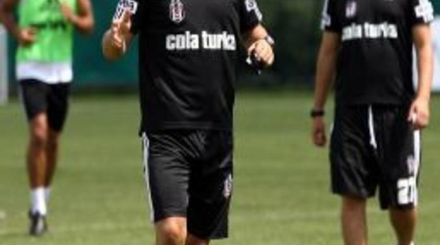 Beşiktaş, yeni teknik direkt&ouml;r&uuml;yle kondisyon ve taktik &ccedil;alıştı
