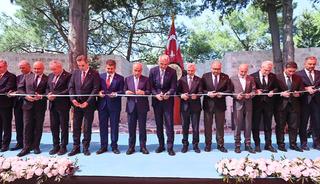 Bakan Ersoy 5 camiyi ibadete, Kahramanmaraş Kalesi&rsquo;ni ziyarete a&ccedil;tı