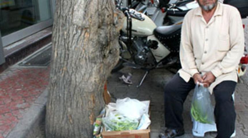 Seyyar satıcıdan eğitime 300 bin TL'e