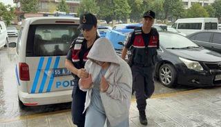 Samsun&rsquo;da 16 su&ccedil;tan aranan kadın, jandarmanın kimlik kontrol&uuml;nde yakalandı