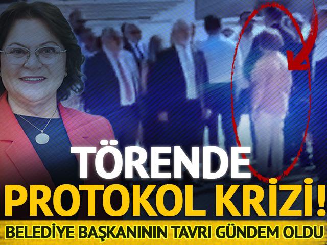 Didim'de protokol krizi! Belediye başkanının tavrı g&uuml;ndem oldu
