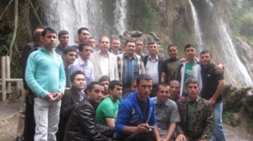 Afgan polis adayları Kaymakam Adnan Tezcan'ı ziyaret etti