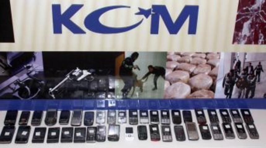 Kırıkkale’de kaçak motorin yağ ve cep telefonu operasyonu