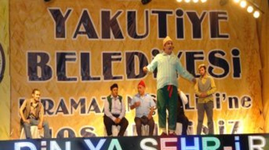 Ramazan etkinliğinde geleneksel tiyatro g&ouml;sterisi