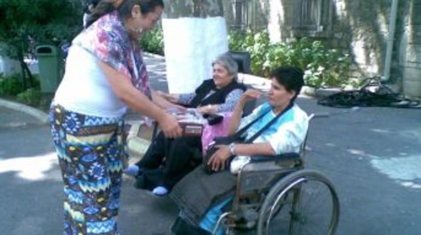 Dar&uuml;laceze'de bayram mutluluğu