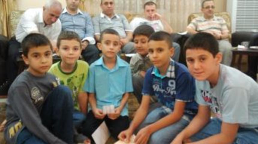 Bayram har&ccedil;lıklarını Somali' deki akranlarına g&ouml;nderdiler