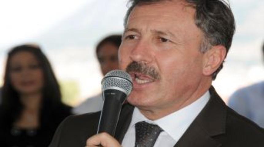 AK Parti'li Özdağ: Devlet, artık dini otoritenin üzerinde boza pişiremeyecek