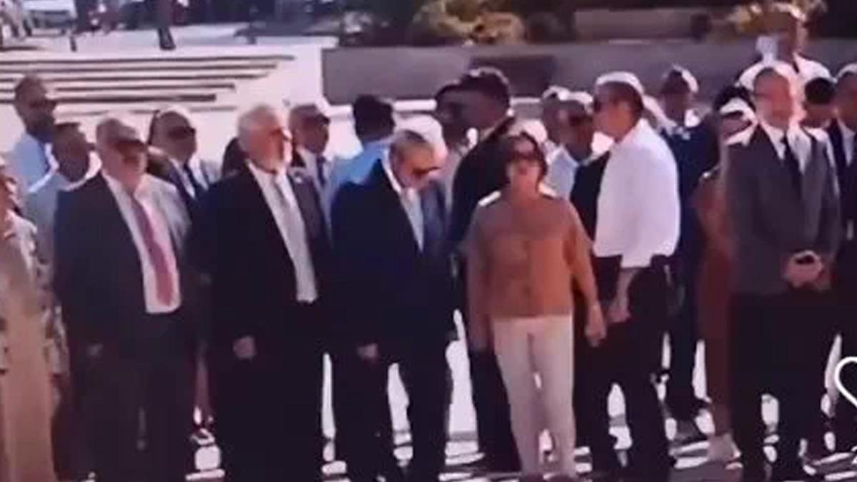 T&ouml;rende isim okuma krizi yaşandı, Belediye Başkanı Hatice Gencay protokole sırtını d&ouml;nd&uuml; 1