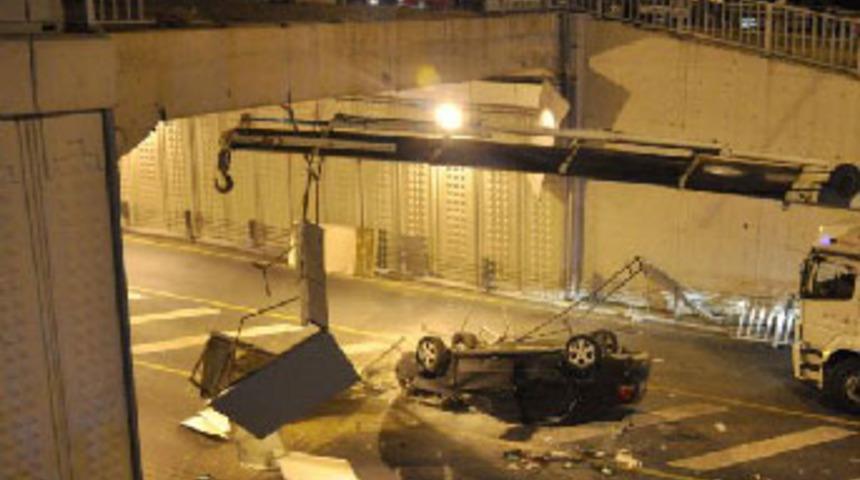 Otomobil, metrob&uuml;s yoluna u&ccedil;tu: 1 &ouml;l&uuml;