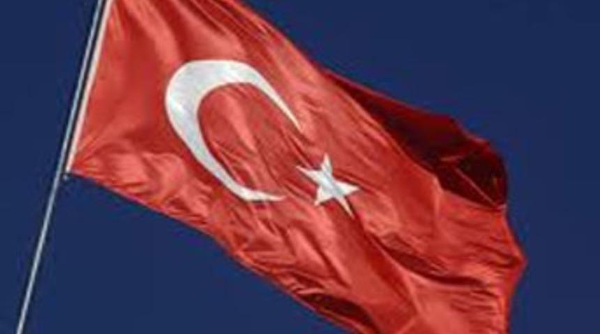 Şantiye basıp T&uuml;rk bayrağı yaktılar!