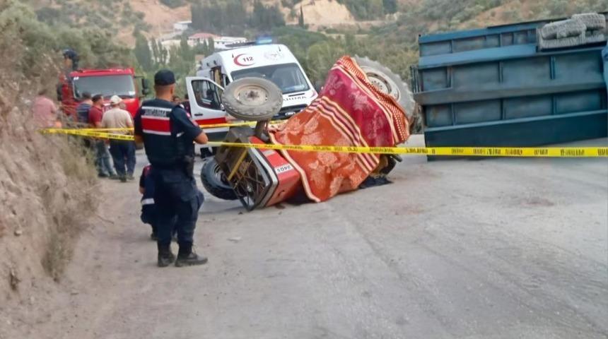 Seyyar pide fırını taşıyan trakt&ouml;r devrildi: 1 &ouml;l&uuml;, 1 yaralı