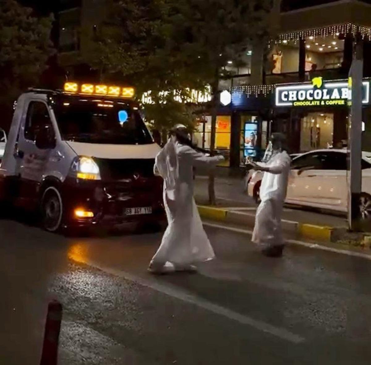 Sosyal medya gündem olmuştu: Çekici üzerinde dans görüntüleri pahalıya patladı 2