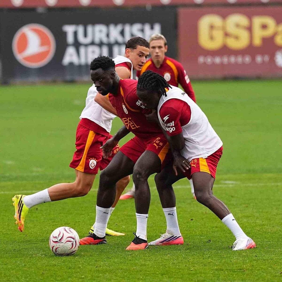 Galatasaray, Trabzonspor maçı hazırlıklarını sürdürdü 1