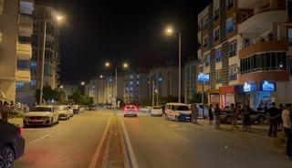 Boşandığı eşini ve oğlunu silahla vurup intihar etti