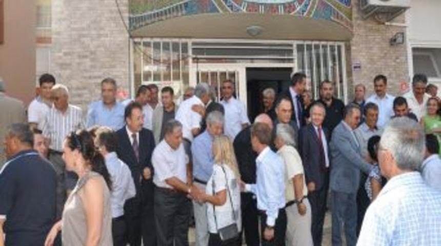 CHP&rsquo;de Baykalsız bayramlaşma