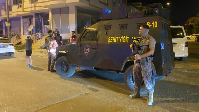 Dehşet gecesi! Boşandığı eşini öldürdü, 13 yaşındaki oğluna kurşun yağdırıp intihar etti