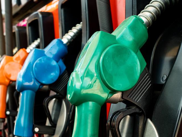 Motorine b&uuml;y&uuml;k zam geldi: 100 TL'yi aştı! 17 Eyl&uuml;l İstanbul, Ankara, İzmir akaryakıt fiyatları