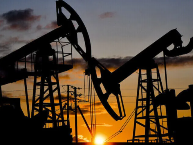ABD'nin ticari ham petrol stokları 600 bin varil azaldı
