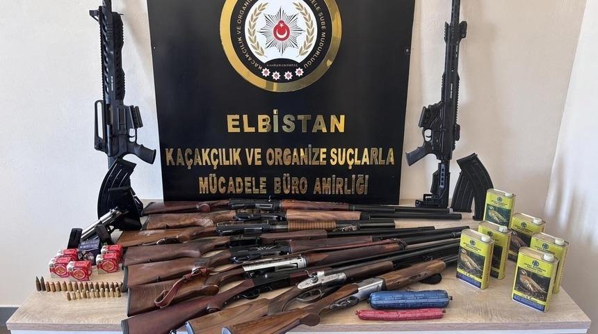 Kahramanmaraş&rsquo;ta uyuşturucu ve silah operasyonlarında 4 ş&uuml;pheli tutuklandı