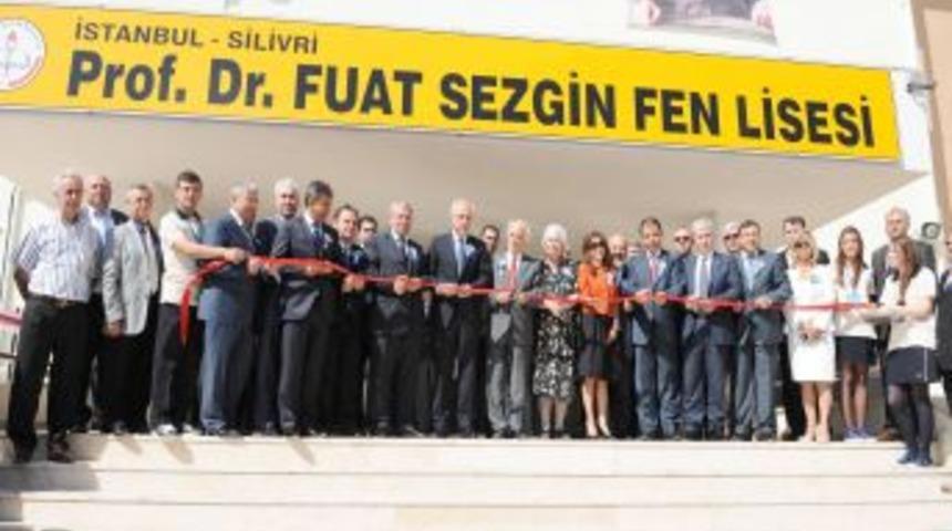 &Uuml;nl&uuml; tarih&ccedil;i Prof. Fuat Sezgin, adını taşıyan fen lisesini a&ccedil;tı