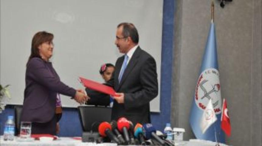 MEB, yurtta kalan &ccedil;ocuklara &ouml;zel eğitim verecek