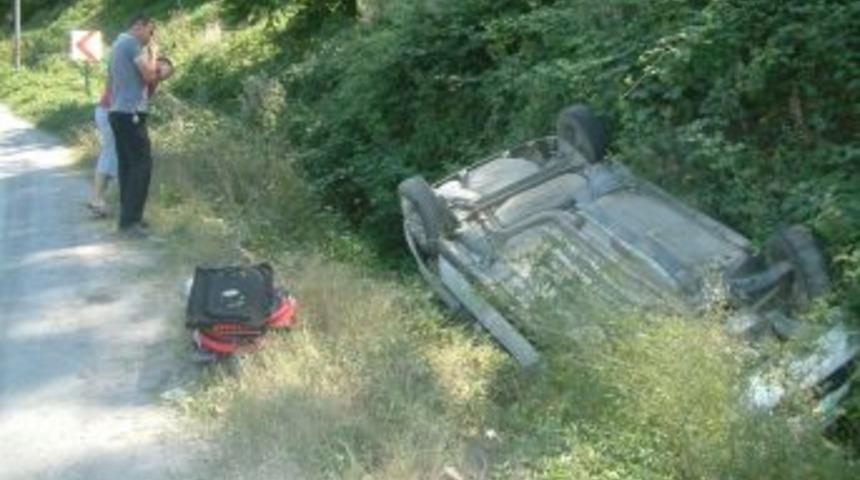 Mazot d&ouml;k&uuml;len yol kazaya neden oldu