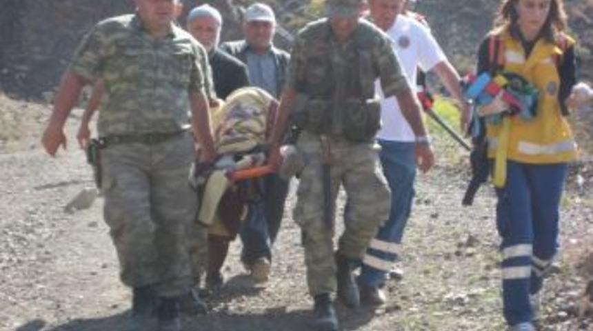 Erzurum'da HES eylemcileri polisi taşladı