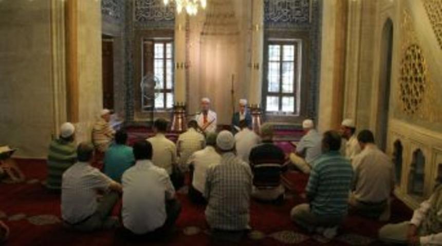 D&uuml;nya şampiyonunun okuduğu mukabeleye yoğun ilgi