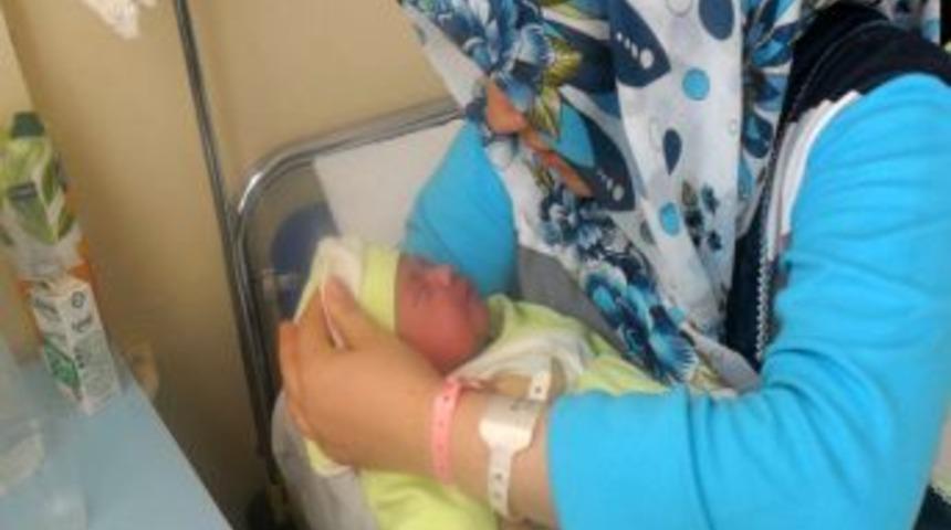 Emzirmeye 'vize' engeli