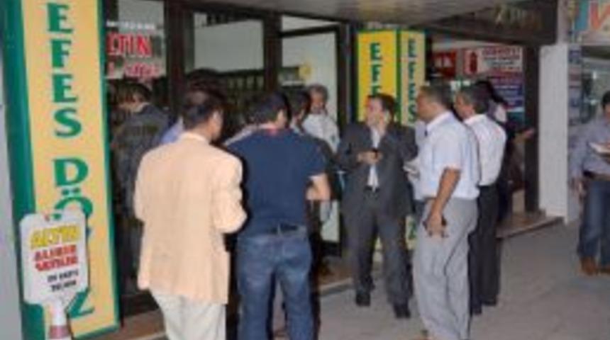 D&ouml;viz b&uuml;rosu sahibini &ouml;ld&uuml;ren gasp&ccedil;ı dolar bozdurma bahanesini kullanmış