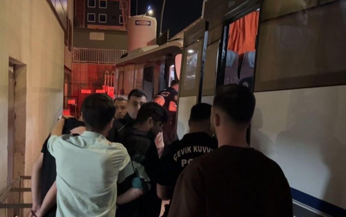 20 ilde 12 yeni nesil suç örgütüne dev darbe! 191 şüpheli gözaltında: "Devletin demir yumruğunu hissettirmeye devam edeceğiz" 1