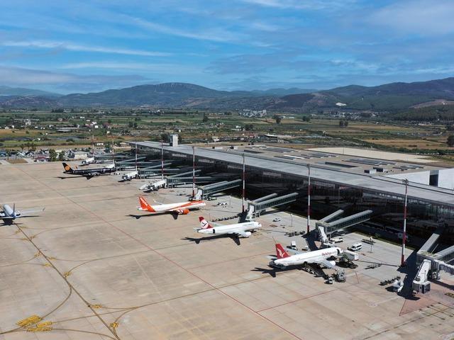 Milas-Bodrum havalimanı 8 ayda 3 milyon 240 bin yolcuya hizmet verdi