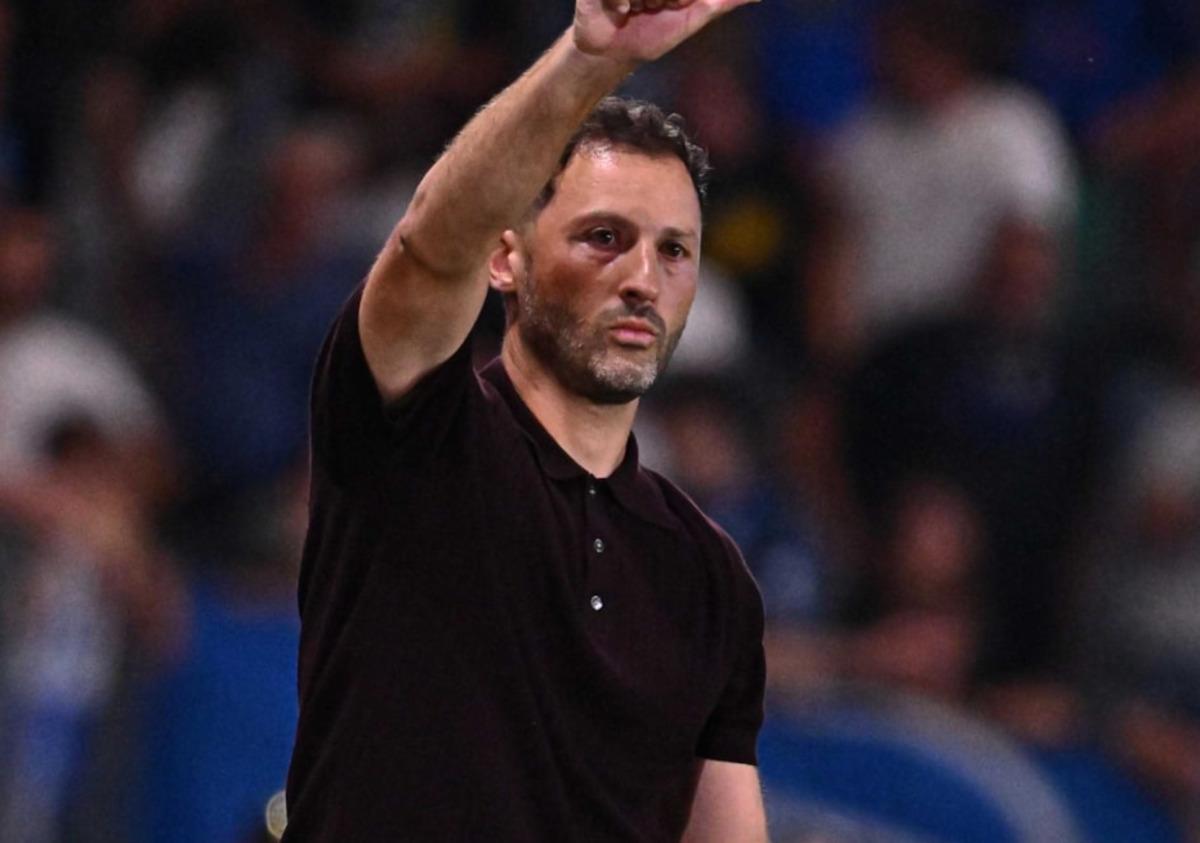 Domenico Tedesco nun kovulmasının arkasında olay iddia! Kafasını duvarlara vuruyor gibiydi 1