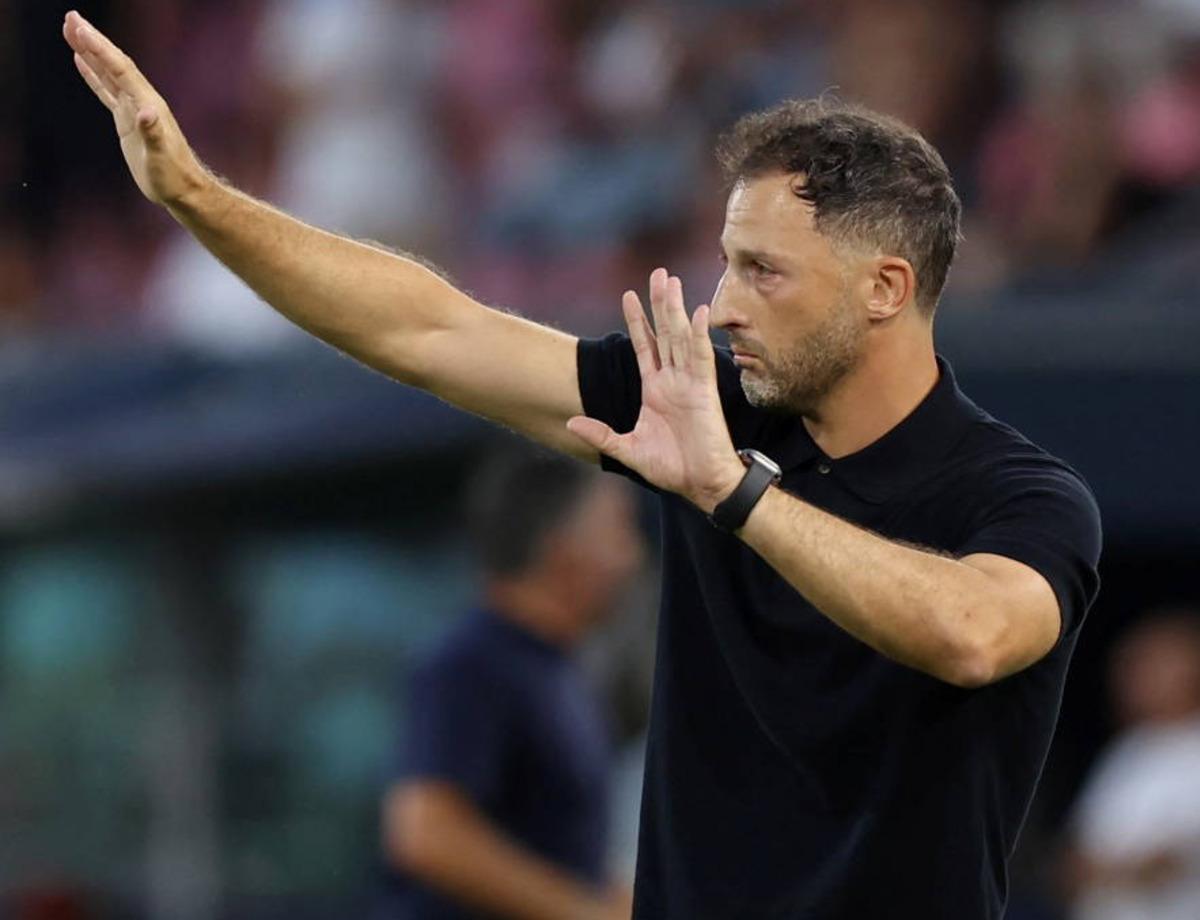 Domenico Tedesco nun kovulmasının arkasında olay iddia! Kafasını duvarlara vuruyor gibiydi 2