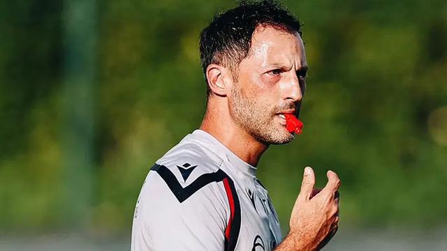 Domenico Tedesco'nun kovulmasının arkasında olay iddia! 'Kafasını duvarlara vuruyor gibiydi'