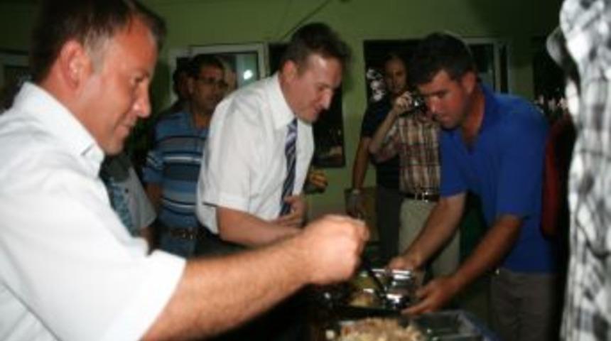 Mut Belediyesinde iftar geleneği s&uuml;r&uuml;yor