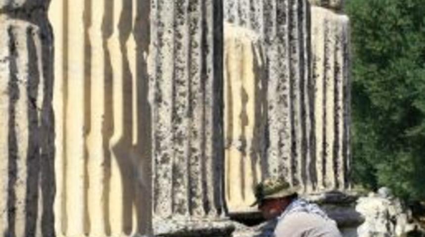 Stratonikeia ve Lagina antik kentlerinde &ouml;nemli eserler &ccedil;ıkarıldı