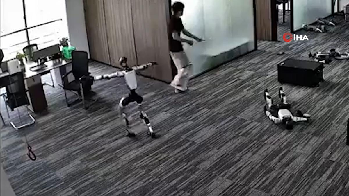 Robot, geliştiricisini tekmeledi! Son hareketi daha da şaşırttı 5