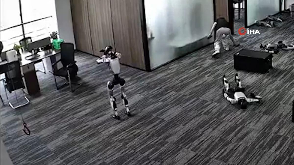 Robot, geliştiricisini tekmeledi! Son hareketi daha da şaşırttı 6