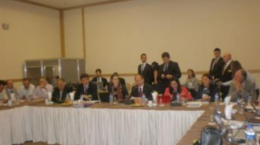 Bakan Akdağ: Somali ve Filistin’de yaşayanlara hizmet insanlığın görevidir