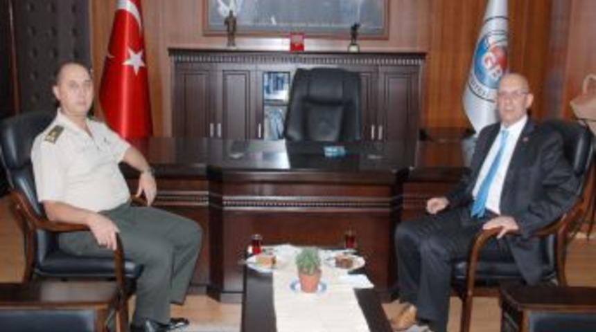 Tuğgeneral Es&rsquo;ten G&uuml;ng&ouml;r&rsquo;e İade-İ Ziyaret