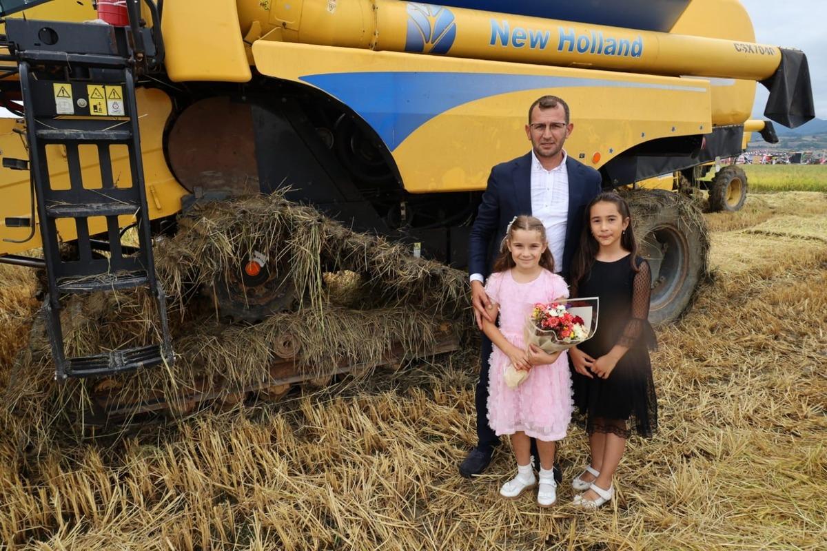 Tarlaya ektiler, dönümünden 900 kilo ürün aldılar! 2