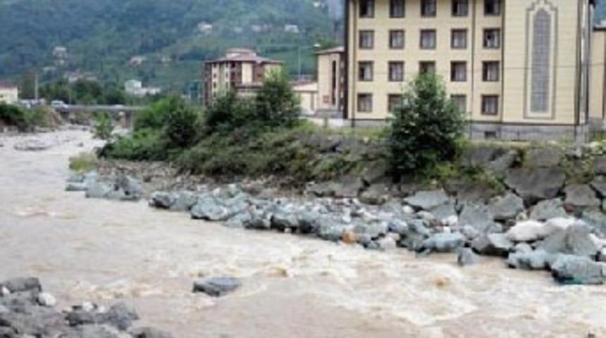 Rize'de b&uuml;y&uuml;k yıkımın startı verildi