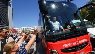 Yeni Parti'de isim değişikliği mi olacak? &Ouml;zg&uuml;r &Ouml;zel a&ccedil;ıkladı!