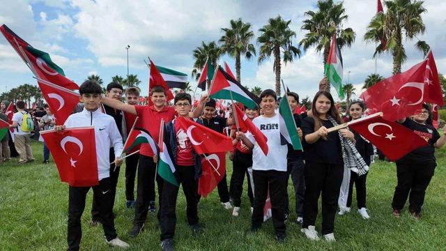 İstanbul da uçurtma etkinliği çocuklara umut oldu 1