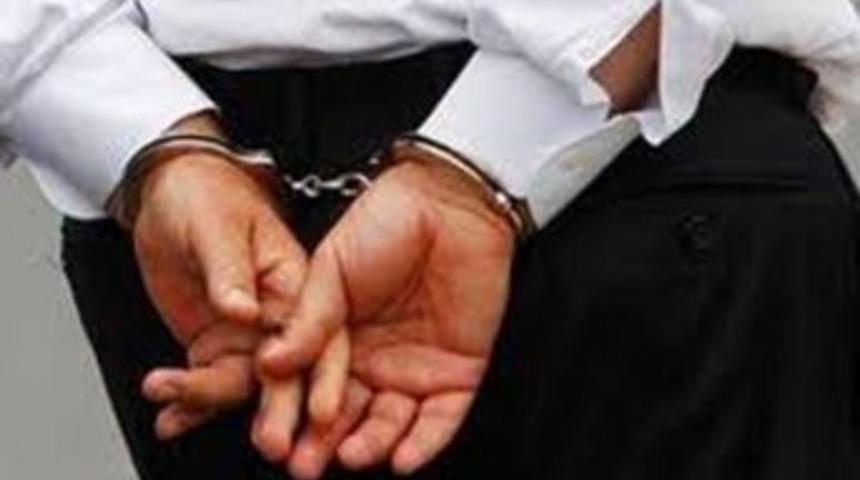 Dolandırıcılara yakayı ele verdi