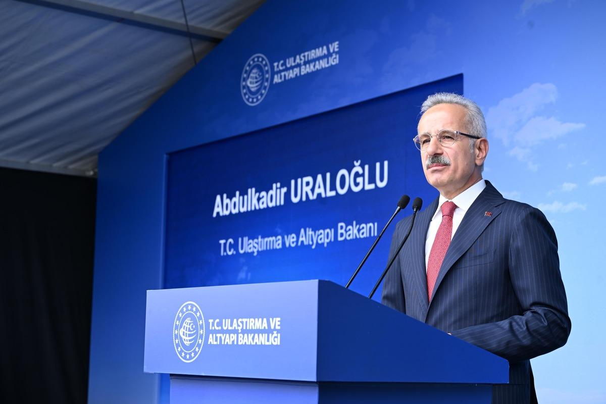 Bakan Uraloğlu duyurdu: İstanbul Havalimanı nın yeni pisti açılıyor! "Taksi süreleri kısalacak" 1