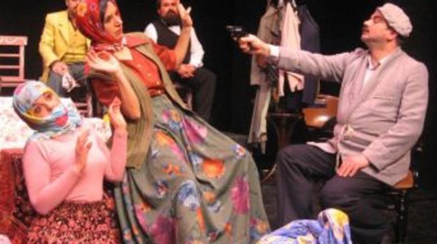 Bursa Şehir Tiyatrosu 'Macbeth'i sahneye koyuyor